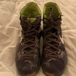 Barely worn camo Hyperdunk 2015. In perfect shape.